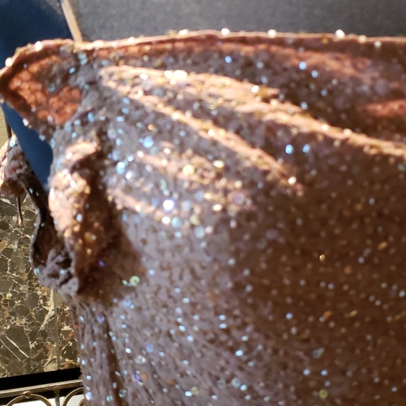 Tank - Picture 4 of 4